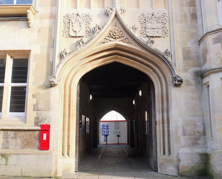 Entrance to the former Cavendish Laboratory. 